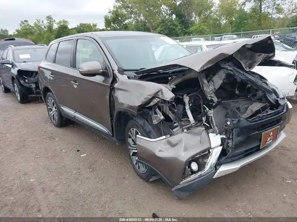 JA4AZ3A3XHZ031343 2017 MITSUBISHI OUTLANDER - Image 1
