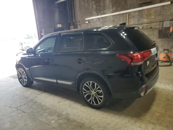 JA4AZ3A3XHZ036932 2017 MITSUBISHI OUTLANDER - Image 2