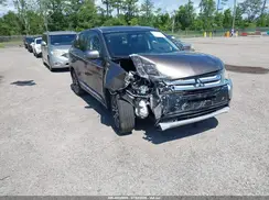 JA4AZ3A3XHZ037692 2017 MITSUBISHI OUTLANDER