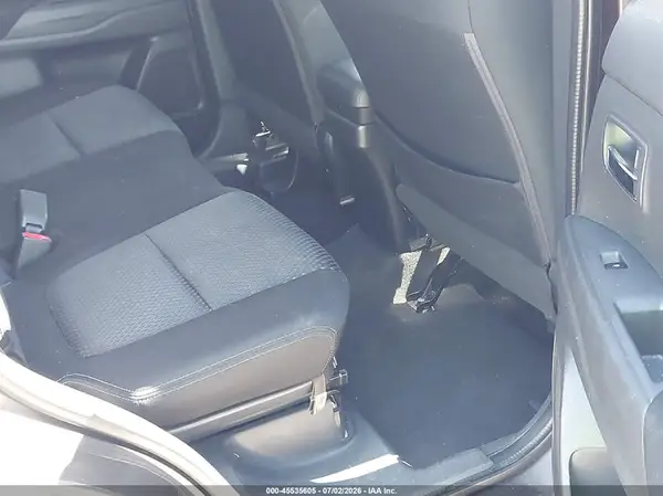 JA4AZ3A3XHZ037692 2017 MITSUBISHI OUTLANDER - Image 8