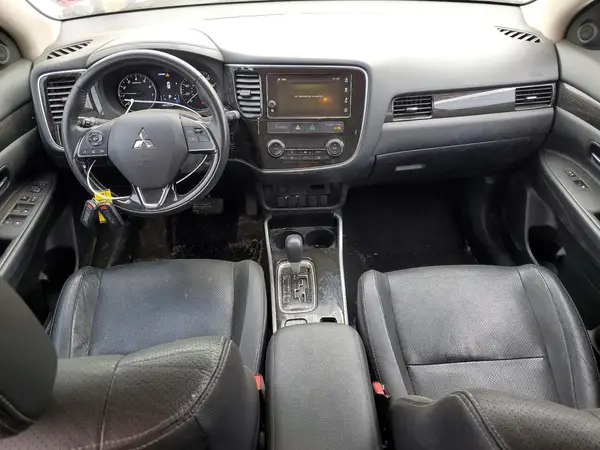 JA4AZ3A3XHZ050278 2017 MITSUBISHI OUTLANDER - Image 8