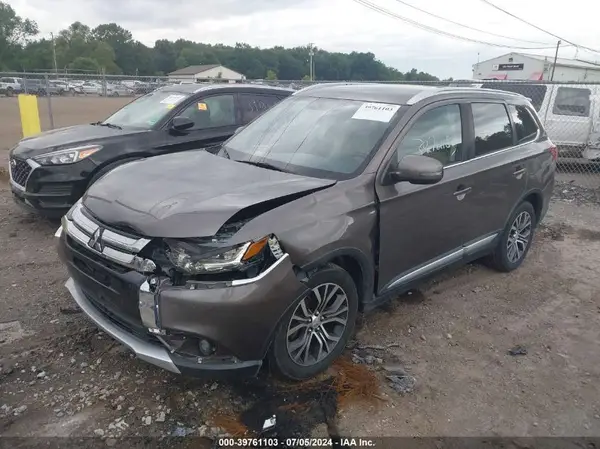 JA4AZ3A3XHZ063158 2017 MITSUBISHI OUTLANDER - Image 2