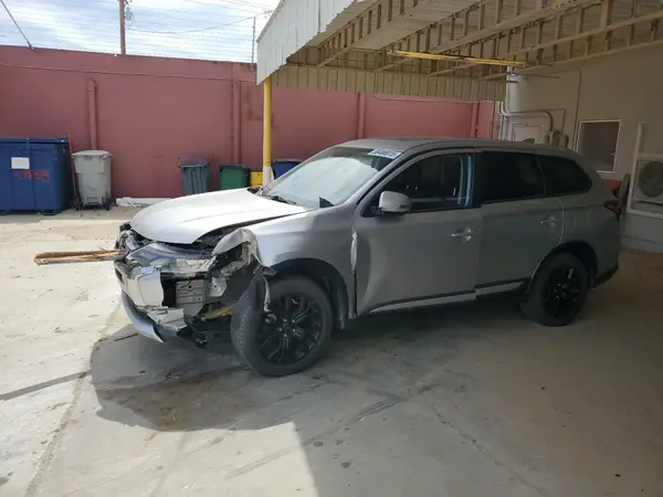 JA4AZ3A3XJJ000288 2018 MITSUBISHI OUTLANDER - Image 1