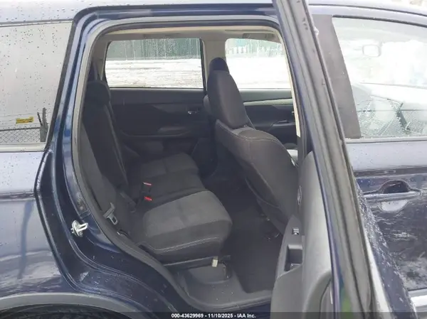 JA4AZ3A3XJJ001344 2018 MITSUBISHI OUTLANDER - Image 8