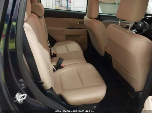 JA4AZ3A3XJJ006138 2018 MITSUBISHI OUTLANDER - Image 8
