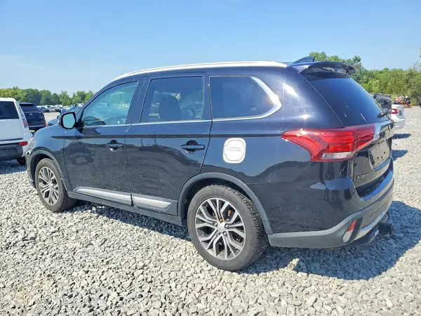 JA4AZ3A3XJZ000566 2018 MITSUBISHI OUTLANDER - Image 2