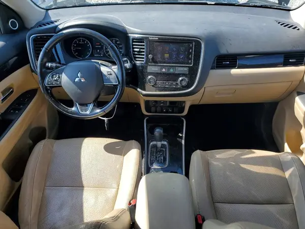 JA4AZ3A3XJZ000566 2018 MITSUBISHI OUTLANDER - Image 8