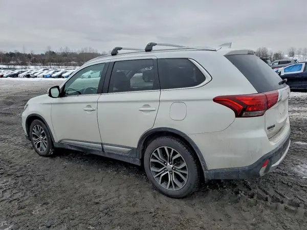 JA4AZ3A3XJZ001765 2018 MITSUBISHI OUTLANDER - Image 2