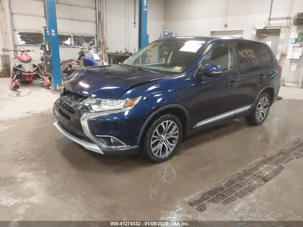 JA4AZ3A3XJZ011714 2018 MITSUBISHI OUTLANDER - Image 2