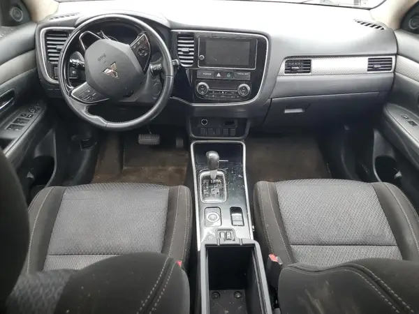 JA4AZ3A3XJZ013172 2018 MITSUBISHI OUTLANDER - Image 8