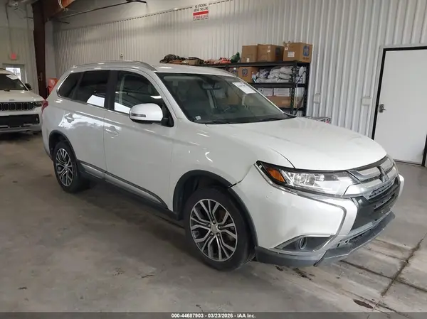 JA4AZ3A3XJZ025452 2018 MITSUBISHI OUTLANDER - Image 1