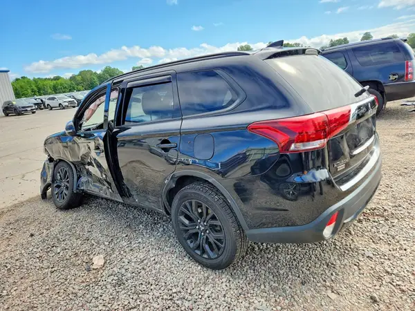 JA4AZ3A3XJZ025662 2018 MITSUBISHI OUTLANDER - Image 2