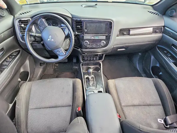 JA4AZ3A3XJZ025662 2018 MITSUBISHI OUTLANDER - Image 8