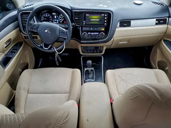 JA4AZ3A3XJZ035818 2018 MITSUBISHI OUTLANDER - Image 8