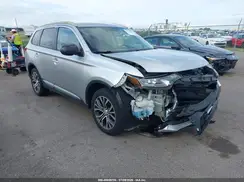 JA4AZ3A3XJZ038492 2018 MITSUBISHI OUTLANDER