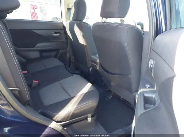 JA4AZ3A3XJZ039982 2018 MITSUBISHI OUTLANDER - Image 8