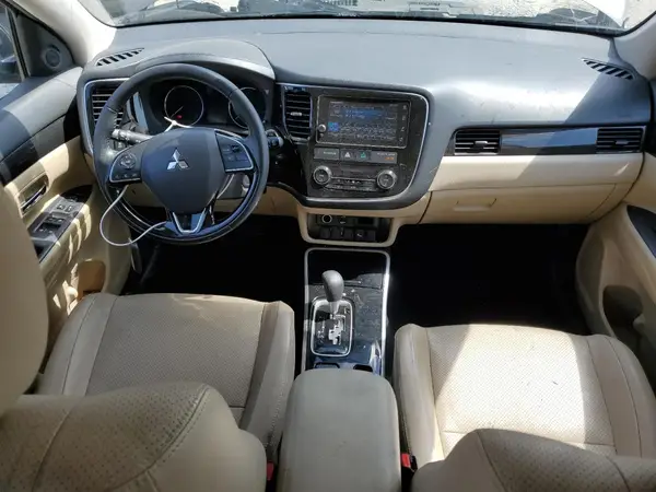 JA4AZ3A3XJZ045118 2018 MITSUBISHI OUTLANDER - Image 8