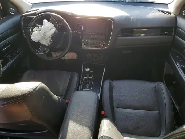 JA4AZ3A3XJZ053686 2018 MITSUBISHI OUTLANDER - Image 8