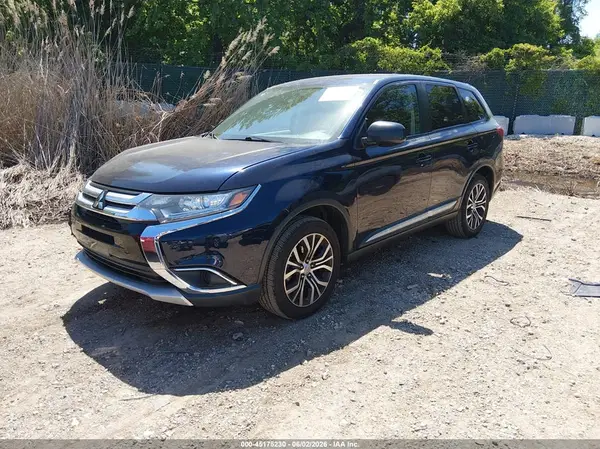JA4AZ3A3XJZ056118 2018 MITSUBISHI OUTLANDER - Image 2