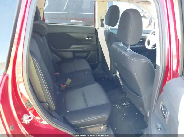 JA4AZ3A3XJZ057947 2018 MITSUBISHI OUTLANDER - Image 8