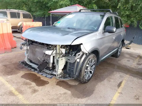 JA4AZ3A3XJZ058130 2018 MITSUBISHI OUTLANDER - Image 2