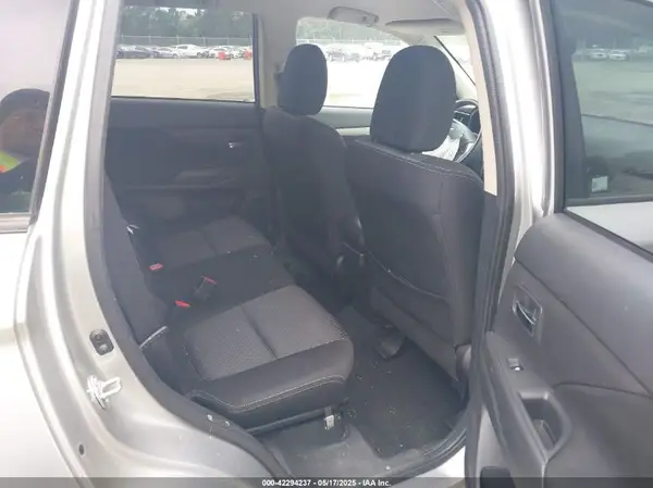 JA4AZ3A3XJZ058273 2018 MITSUBISHI OUTLANDER - Image 8