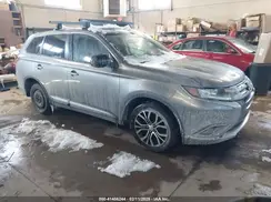 JA4AZ3A3XJZ062338 2018 MITSUBISHI OUTLANDER