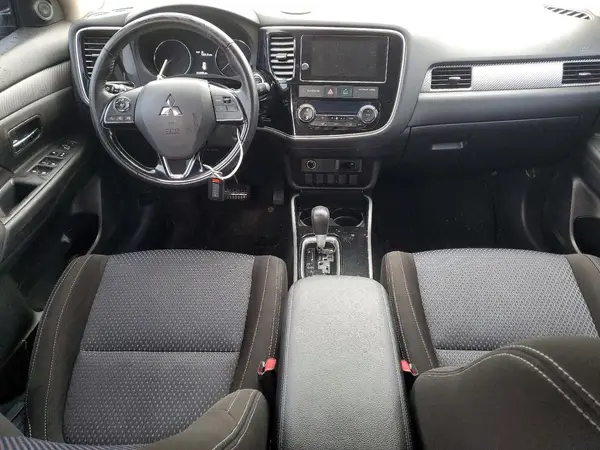 JA4AZ3A3XJZ069239 2018 MITSUBISHI OUTLANDER - Image 8