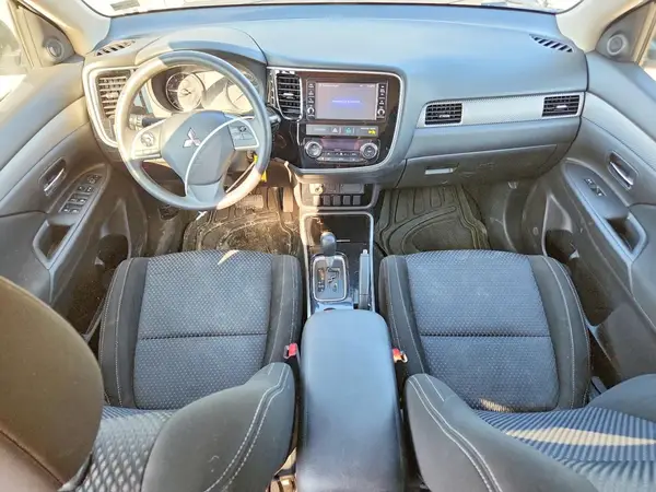 JA4AZ3A3XJZ071394 2018 MITSUBISHI OUTLANDER - Image 8