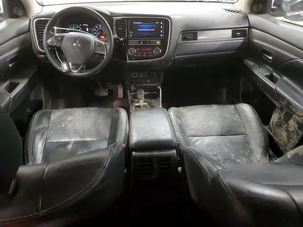 JA4AZ3A3XKZ008300 2019 MITSUBISHI OUTLANDER - Image 8