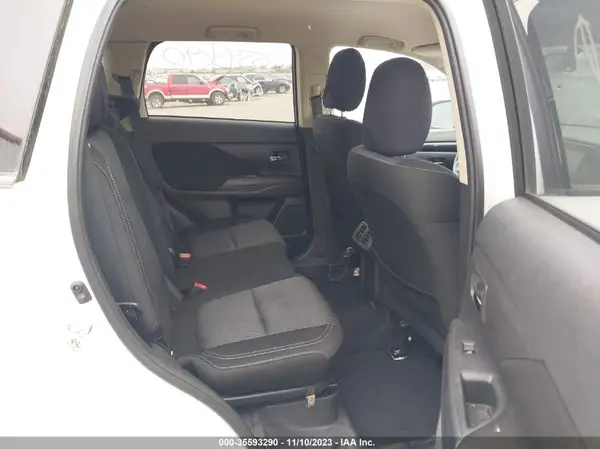 JA4AZ3A3XKZ010063 2019 MITSUBISHI OUTLANDER - Image 8