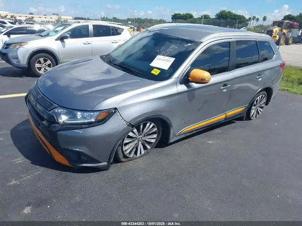 JA4AZ3A3XKZ020513 2019 MITSUBISHI OUTLANDER - Image 2