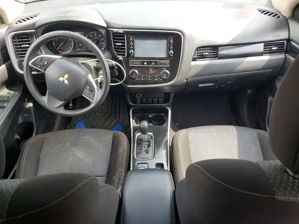 JA4AZ3A3XKZ021032 2019 MITSUBISHI OUTLANDER - Image 8