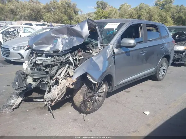JA4AZ3A3XKZ021676 2019 MITSUBISHI OUTLANDER - Image 2