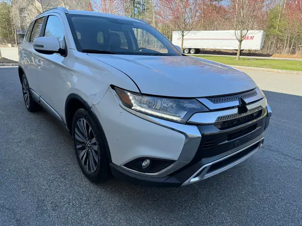JA4AZ3A3XKZ022360 2019 MITSUBISHI OUTLANDER - Image 1
