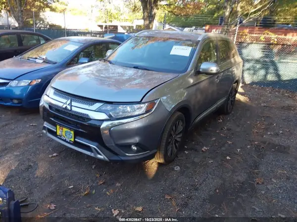 JA4AZ3A3XKZ024402 2019 MITSUBISHI OUTLANDER - Image 2