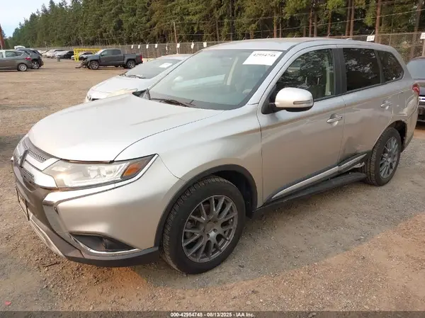 JA4AZ3A3XKZ027042 2019 MITSUBISHI OUTLANDER - Image 2
