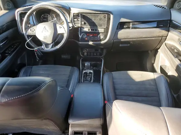 JA4AZ3A3XKZ028899 2019 MITSUBISHI OUTLANDER - Image 8