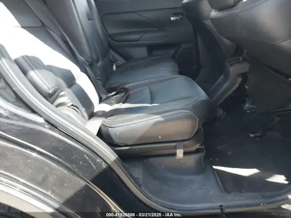 JA4AZ3A3XKZ041541 2019 MITSUBISHI OUTLANDER - Image 8