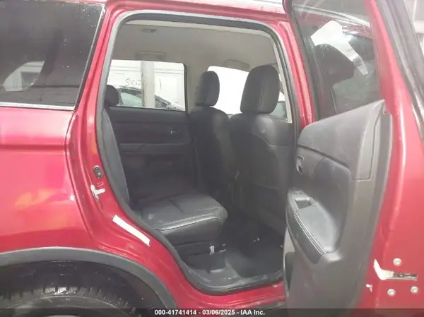 JA4AZ3A3XKZ041653 2019 MITSUBISHI OUTLANDER - Image 8