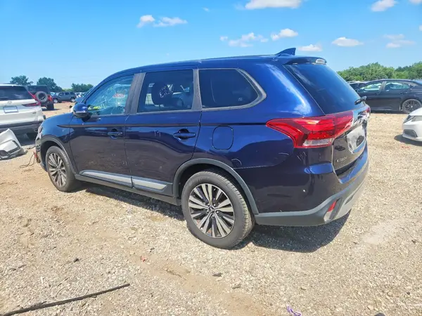 JA4AZ3A3XKZ044004 2019 MITSUBISHI OUTLANDER - Image 2