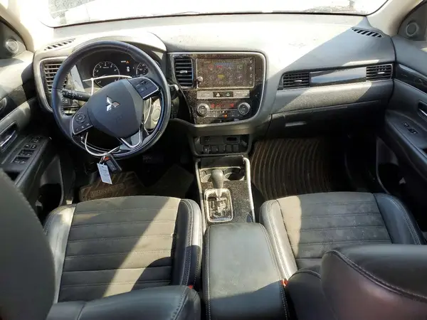 JA4AZ3A3XKZ046738 2019 MITSUBISHI OUTLANDER - Image 8