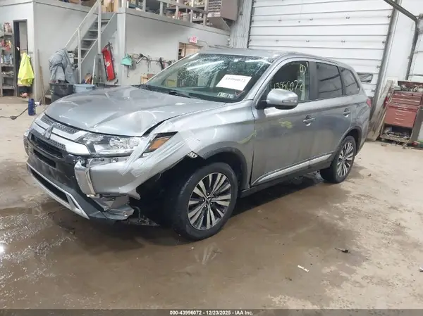 JA4AZ3A3XKZ047680 2019 MITSUBISHI OUTLANDER - Image 2
