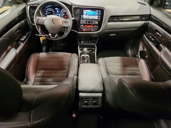 JA4AZ3A3XKZ047789 2019 MITSUBISHI OUTLANDER - Image 8