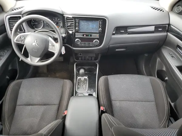 JA4AZ3A3XKZ053138 2019 MITSUBISHI OUTLANDER - Image 8