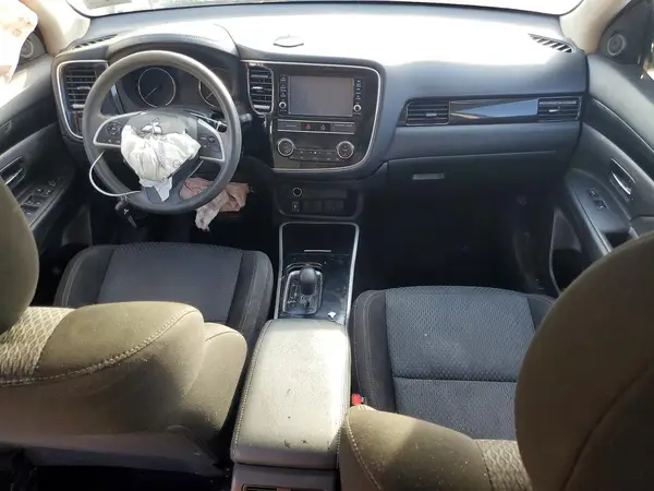 JA4AZ3A3XKZ054662 2019 MITSUBISHI OUTLANDER - Image 8