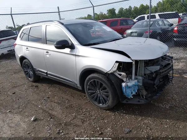 JA4AZ3A3XLJ001282 2020 MITSUBISHI OUTLANDER - Image 1