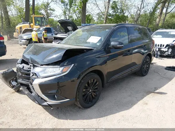 JA4AZ3A3XLZ003521 2020 MITSUBISHI OUTLANDER - Image 2
