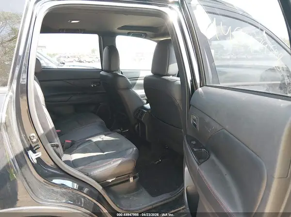 JA4AZ3A3XLZ003521 2020 MITSUBISHI OUTLANDER - Image 8