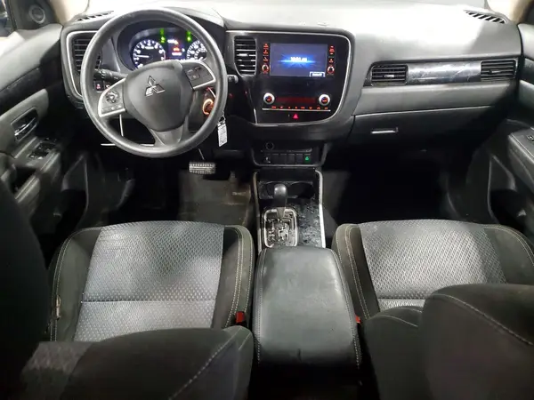 JA4AZ3A3XLZ003986 2020 MITSUBISHI OUTLANDER - Image 8